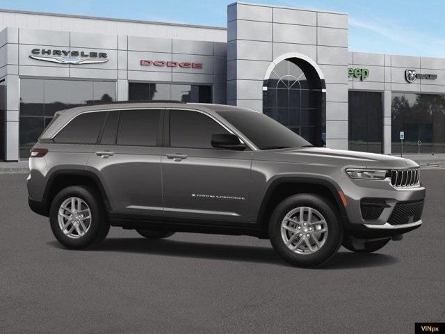 new 2025 Jeep Grand Cherokee car, priced at $40,670