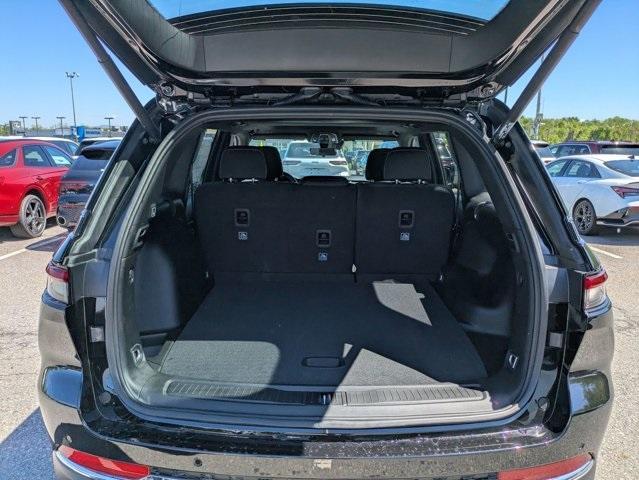 new 2025 Jeep Grand Cherokee car, priced at $40,772