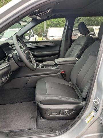 new 2025 Jeep Grand Cherokee L car, priced at $42,929