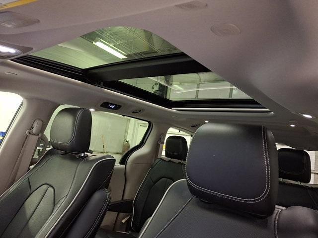 used 2022 Chrysler Pacifica car, priced at $33,400