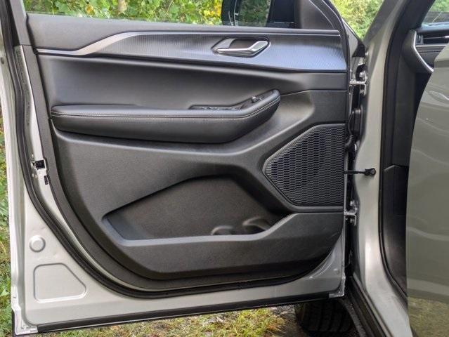new 2025 Jeep Grand Cherokee car, priced at $47,066