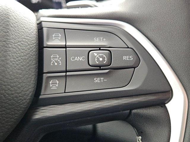 new 2025 Jeep Grand Cherokee car, priced at $42,620