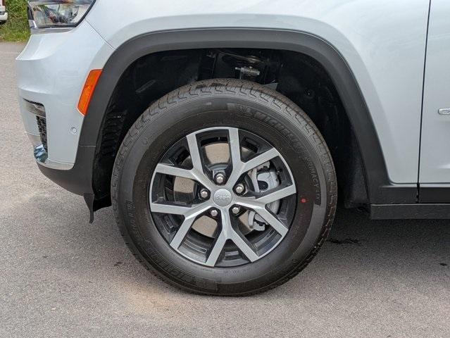 new 2025 Jeep Grand Cherokee L car, priced at $49,512