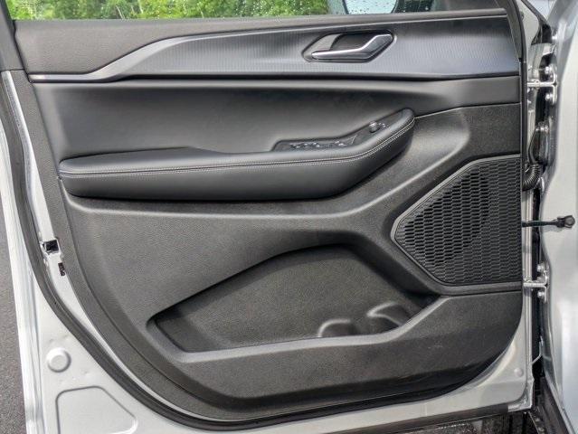 new 2025 Jeep Grand Cherokee car, priced at $39,772