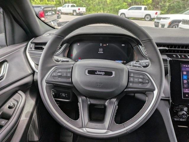 new 2025 Jeep Grand Cherokee car, priced at $40,538