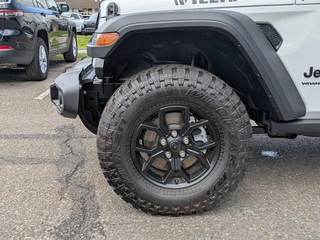 new 2025 Jeep Wrangler car, priced at $46,388