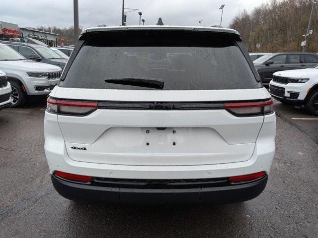 new 2025 Jeep Grand Cherokee car, priced at $45,230