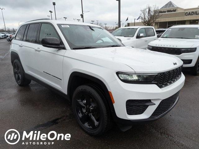 new 2025 Jeep Grand Cherokee car, priced at $45,230