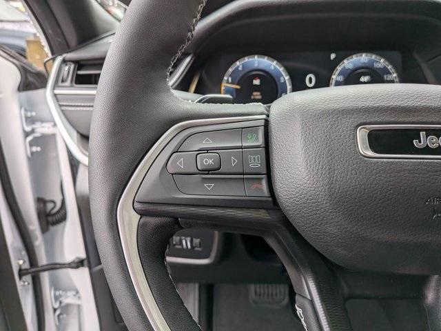 new 2025 Jeep Grand Cherokee car, priced at $45,230