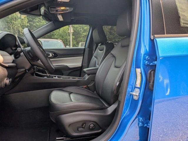 new 2025 Jeep Compass car, priced at $35,360