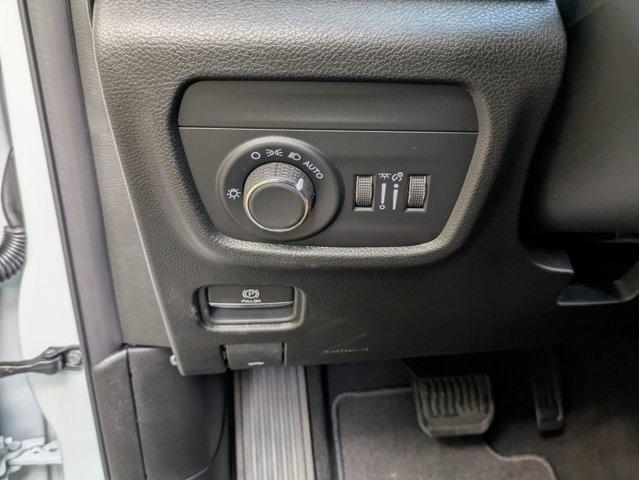 new 2025 Jeep Grand Cherokee L car, priced at $38,751