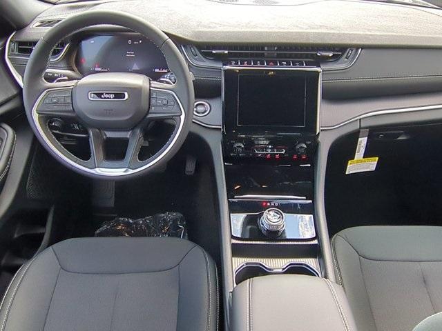 new 2025 Jeep Grand Cherokee car, priced at $38,096