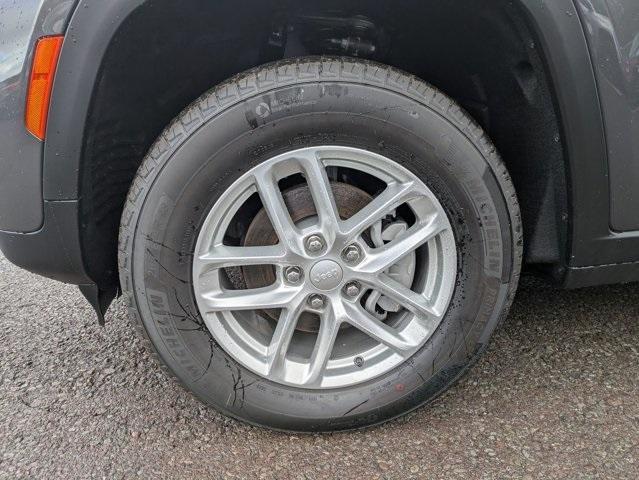 new 2025 Jeep Grand Cherokee car, priced at $41,320