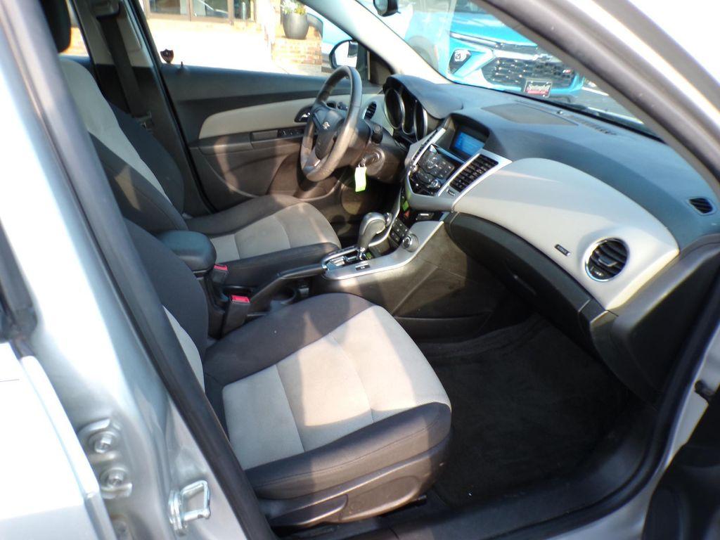 used 2015 Chevrolet Cruze car, priced at $8,750