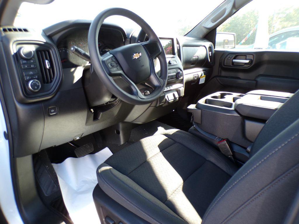 new 2025 Chevrolet Silverado 1500 car, priced at $45,995