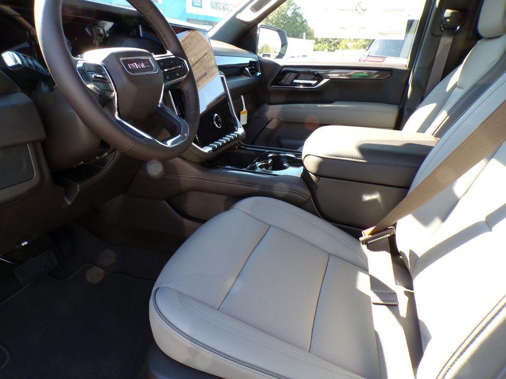 new 2025 GMC Yukon car, priced at $71,215