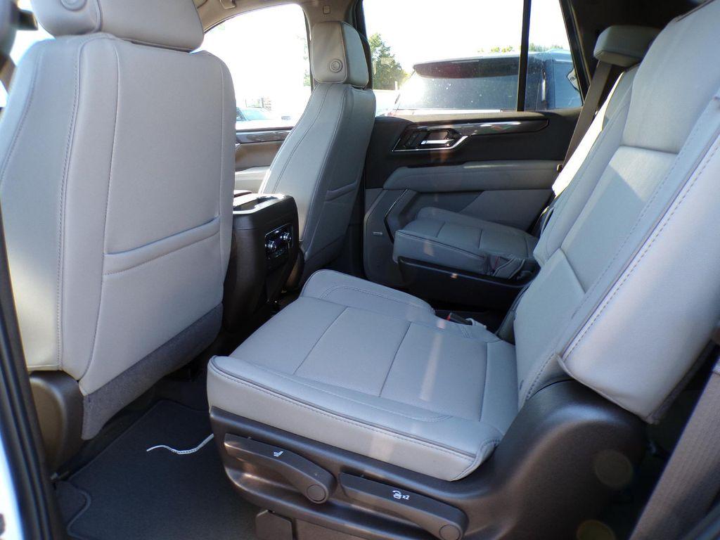 new 2025 GMC Yukon car, priced at $71,215