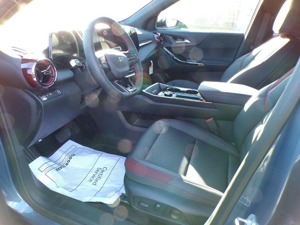 new 2026 Chevrolet Equinox car, priced at $35,395