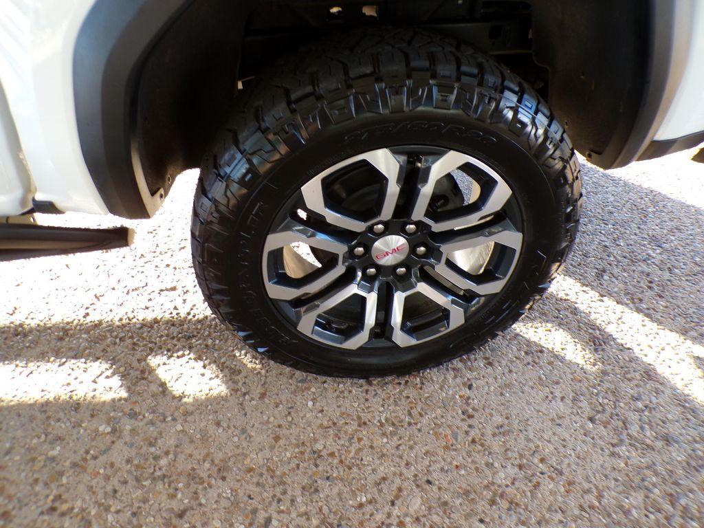 new 2025 GMC Canyon car, priced at $52,275