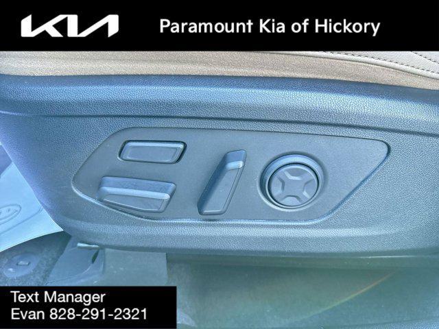 used 2025 Kia Sorento car, priced at $45,886