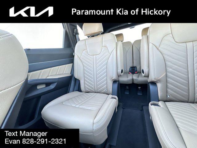 used 2025 Kia Sorento car, priced at $45,886