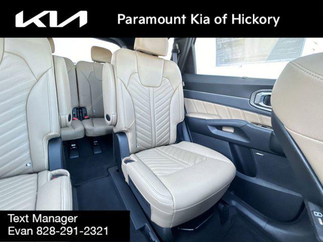 used 2025 Kia Sorento car, priced at $45,886