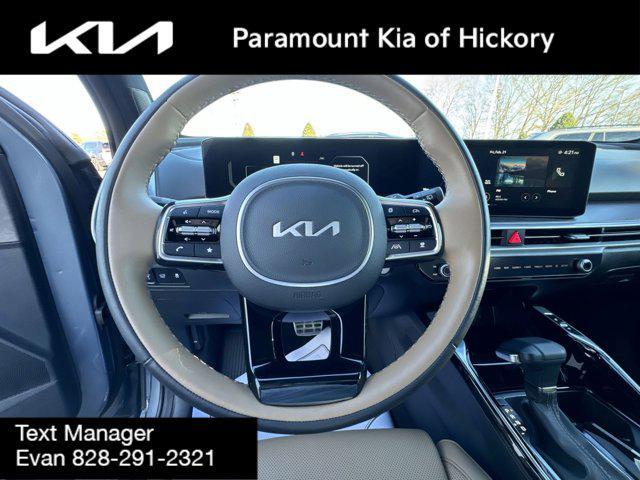 used 2025 Kia Sorento car, priced at $45,886