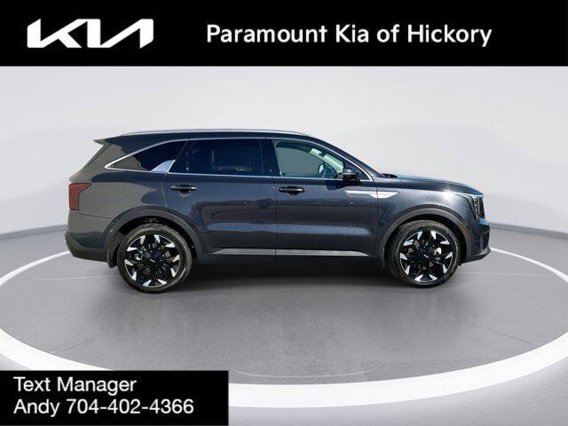 new 2025 Kia Sorento car, priced at $40,190