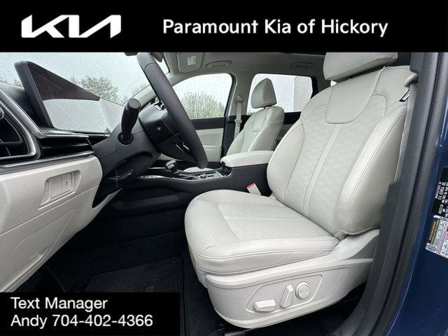 new 2025 Kia Sorento car, priced at $37,985