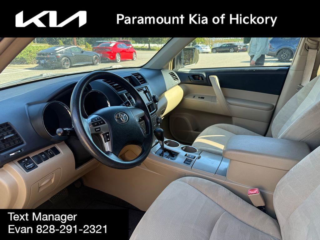 used 2013 Toyota Highlander car, priced at $10,000