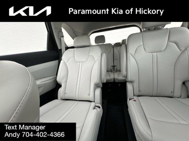 new 2025 Kia Sorento car, priced at $38,900