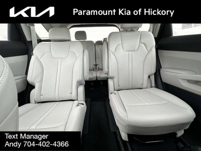 new 2025 Kia Sorento car, priced at $38,900