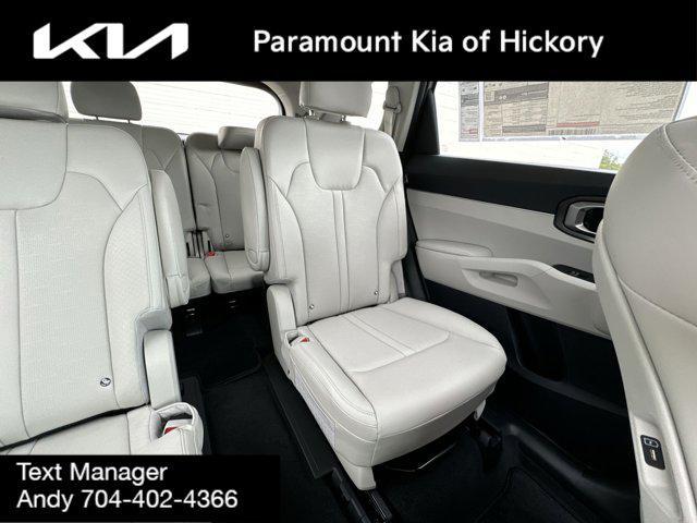 new 2025 Kia Sorento car, priced at $38,900