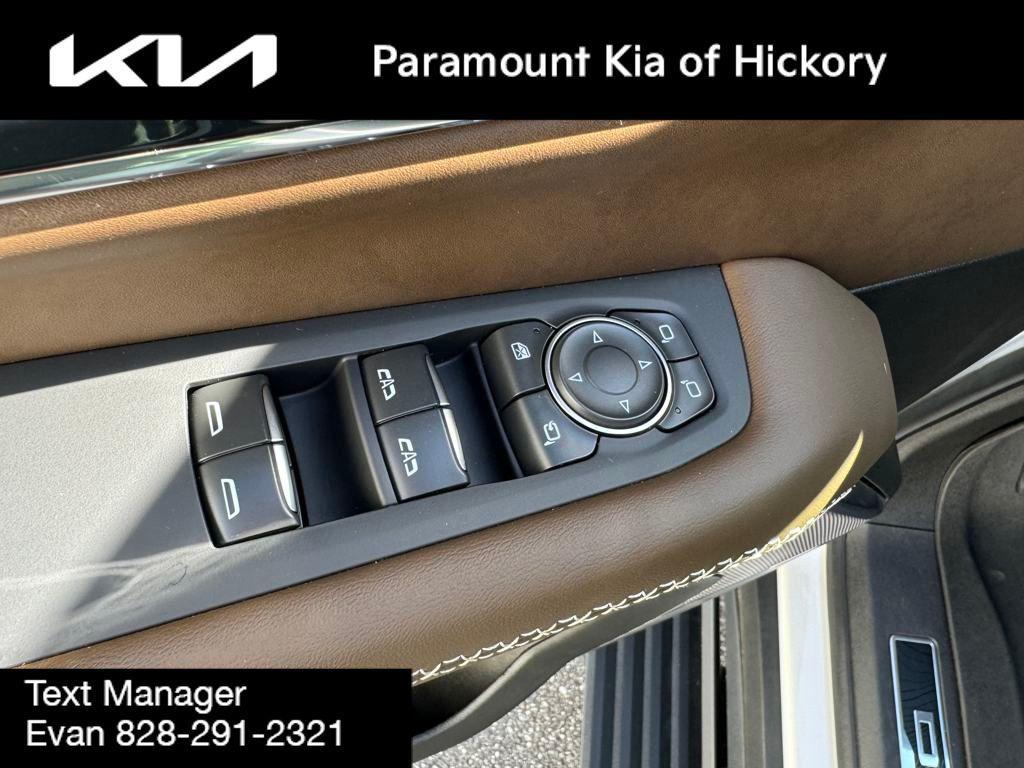 used 2025 GMC Yukon XL car, priced at $94,800