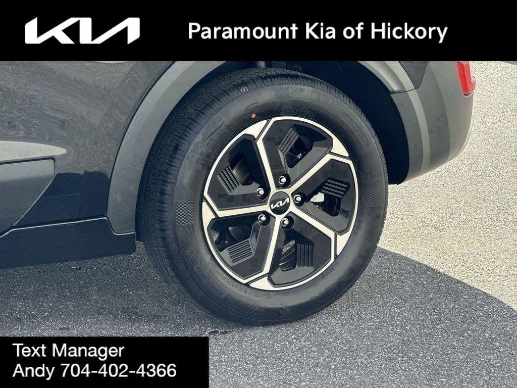 new 2025 Kia Niro car, priced at $28,900