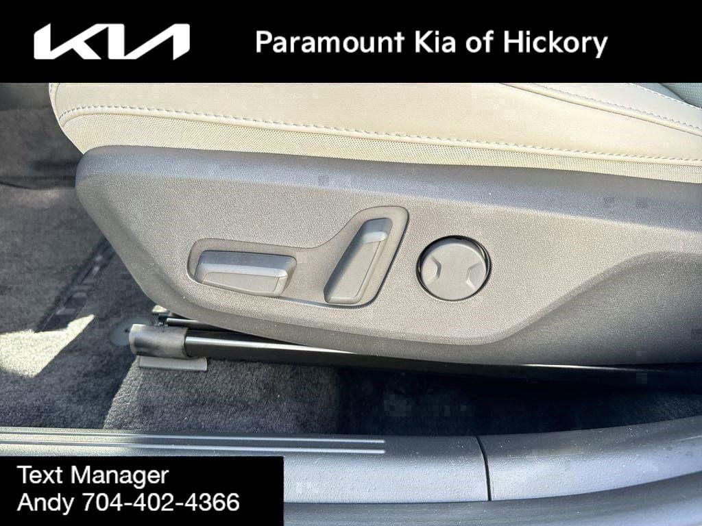 new 2025 Kia Niro car, priced at $28,900