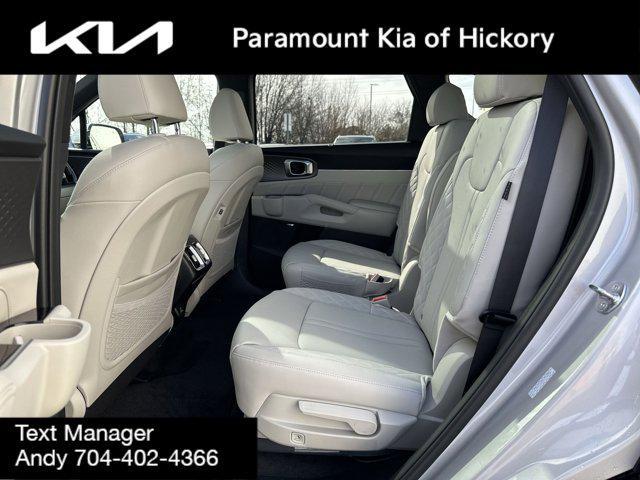 new 2025 Kia Sorento Hybrid car, priced at $48,615