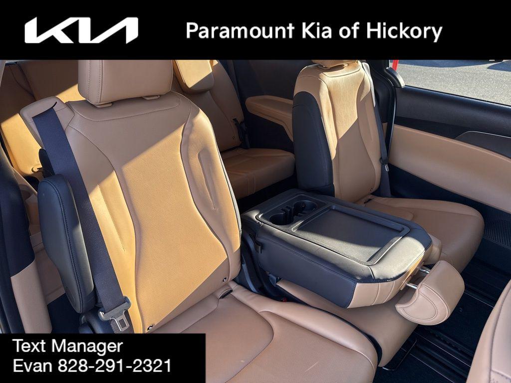 used 2024 Kia Carnival car, priced at $33,485