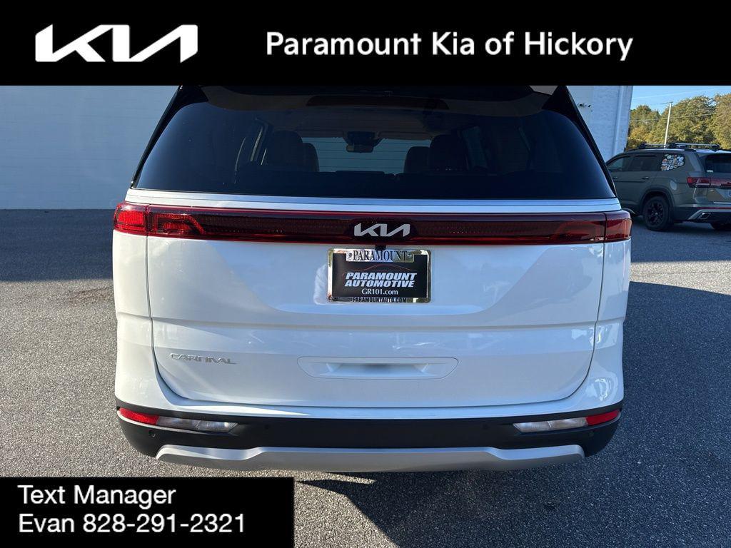 used 2024 Kia Carnival car, priced at $33,485