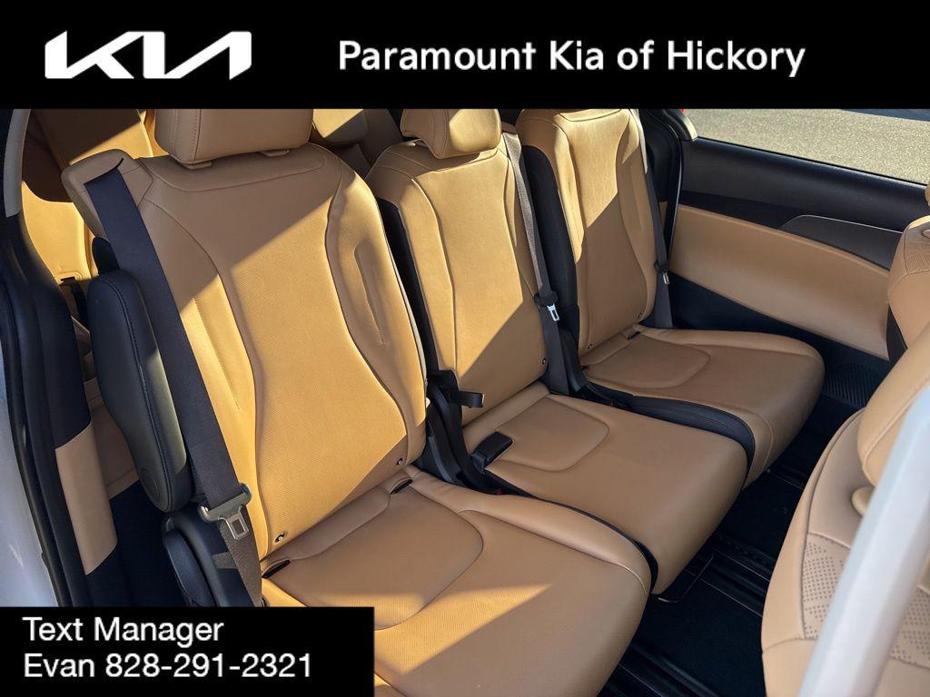 used 2024 Kia Carnival car, priced at $33,485