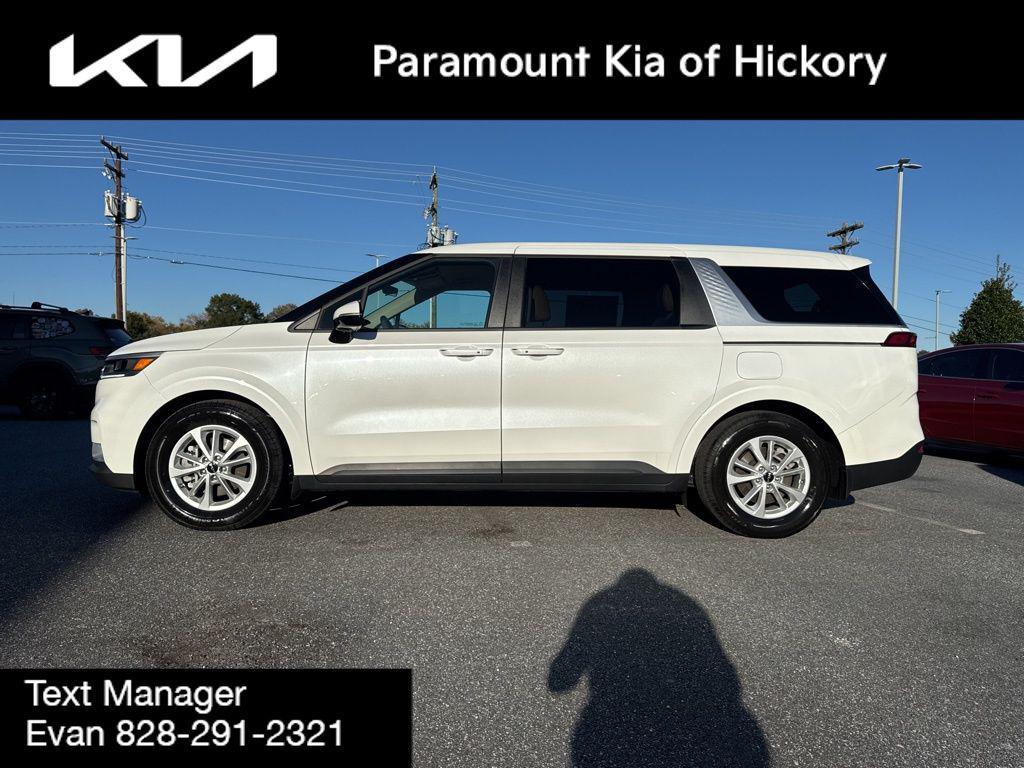 used 2024 Kia Carnival car, priced at $33,485