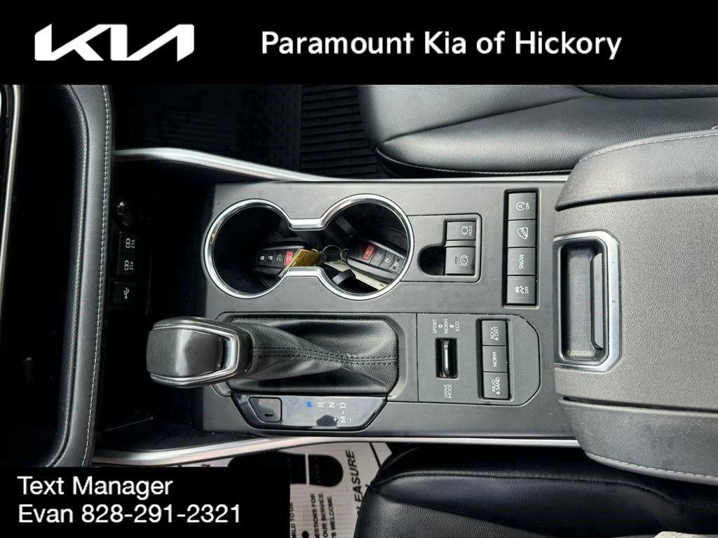 used 2021 Toyota Highlander car, priced at $24,694