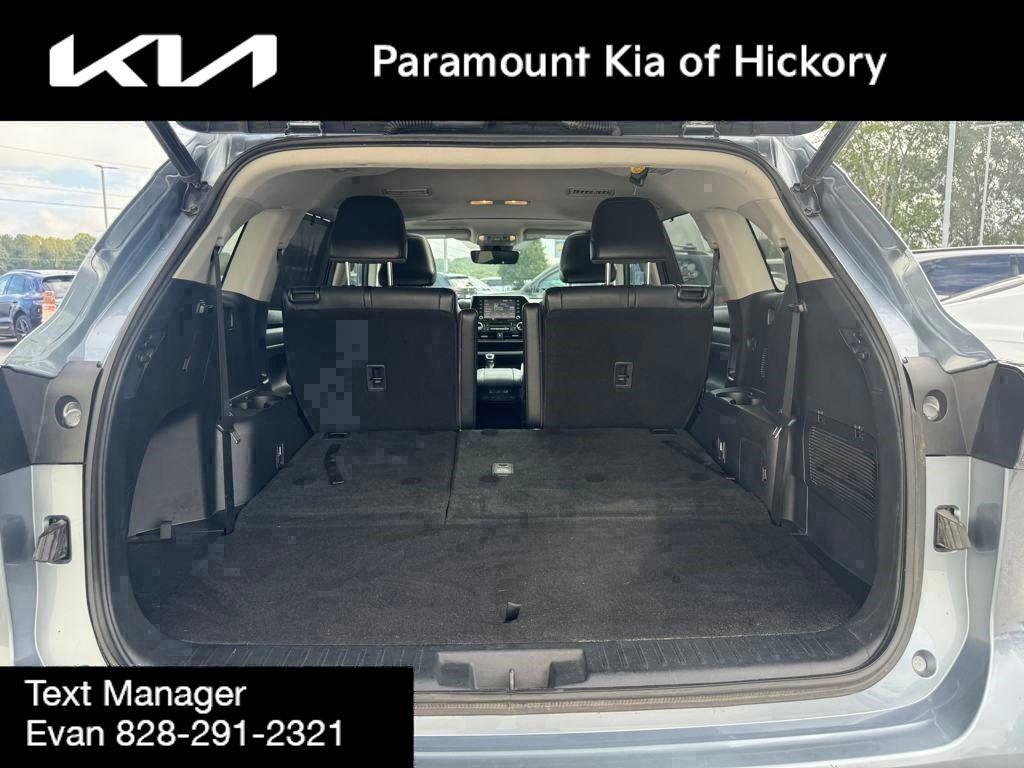 used 2021 Toyota Highlander car, priced at $24,694