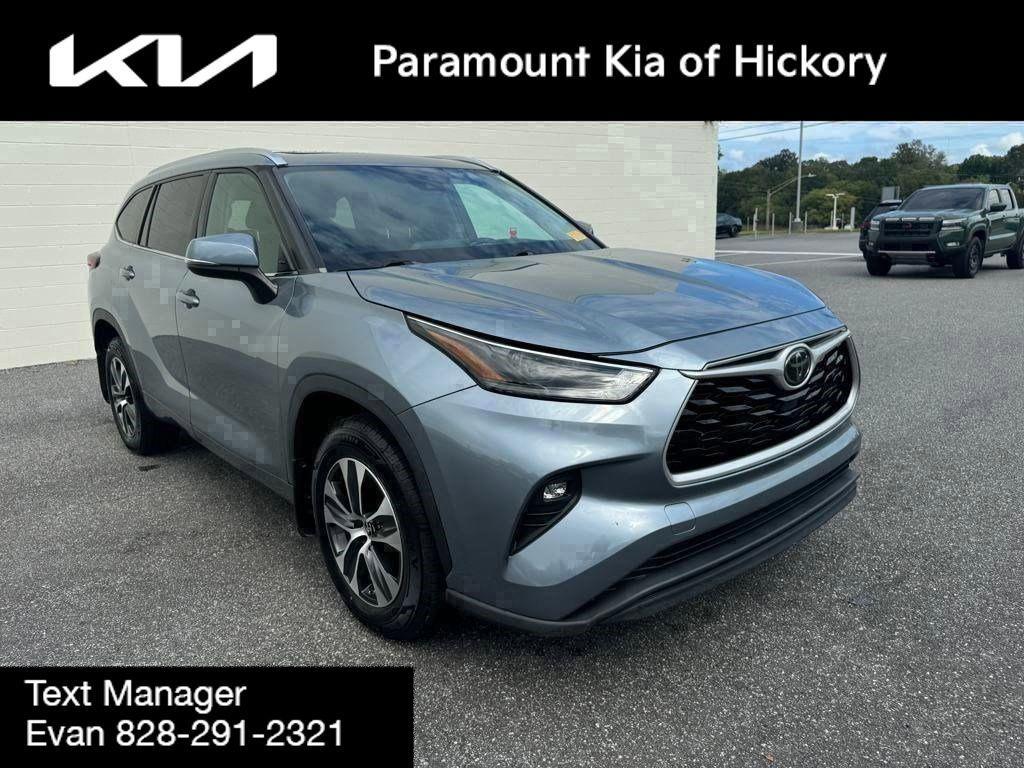 used 2021 Toyota Highlander car, priced at $24,694