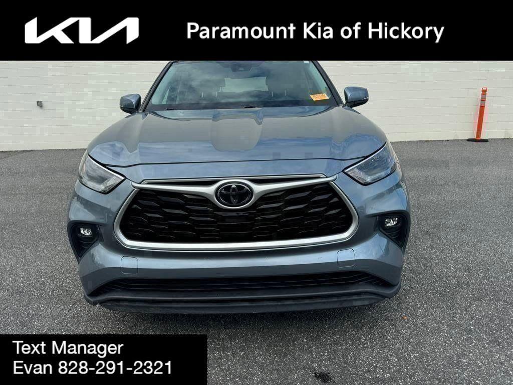 used 2021 Toyota Highlander car, priced at $24,694