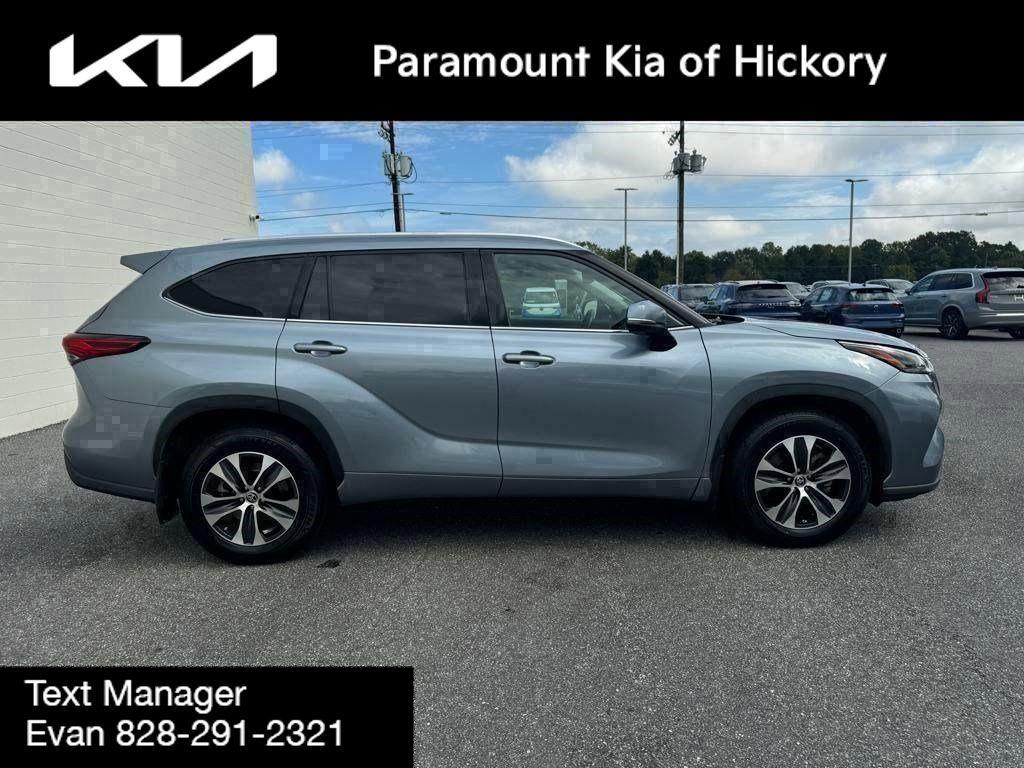 used 2021 Toyota Highlander car, priced at $24,694