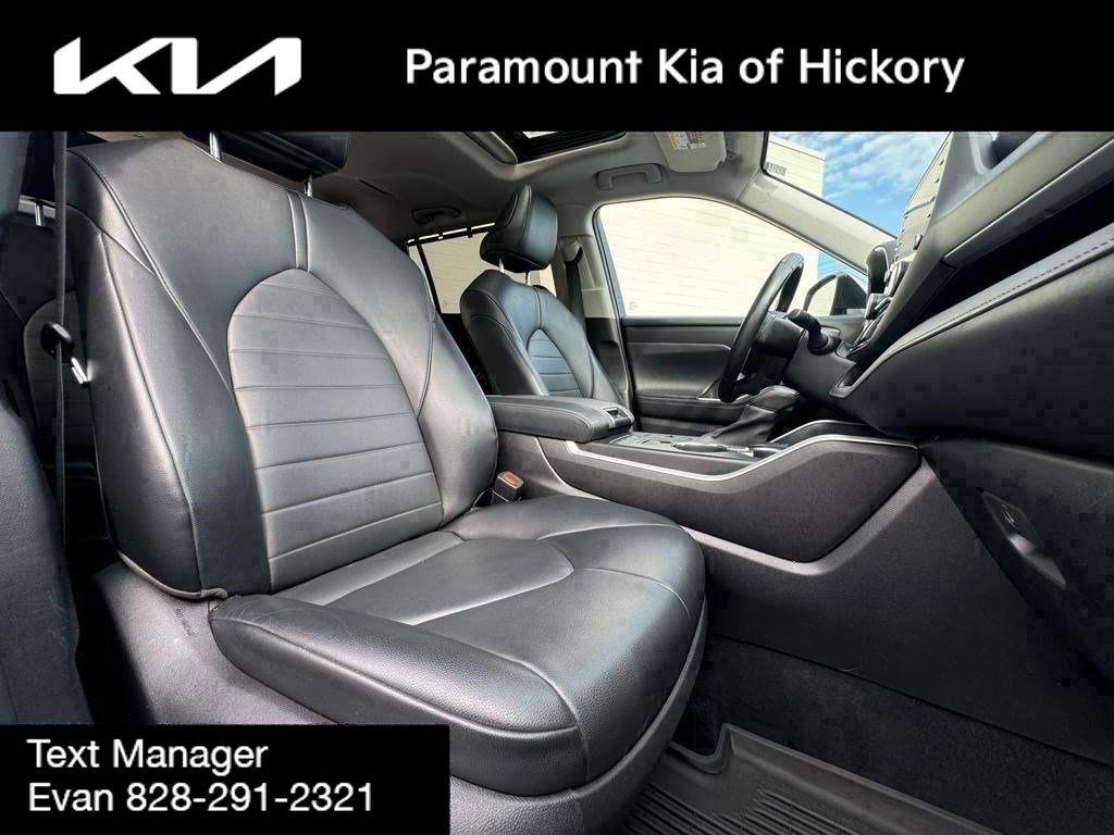 used 2021 Toyota Highlander car, priced at $24,694