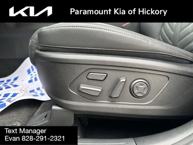 used 2024 Kia Sorento car, priced at $42,313