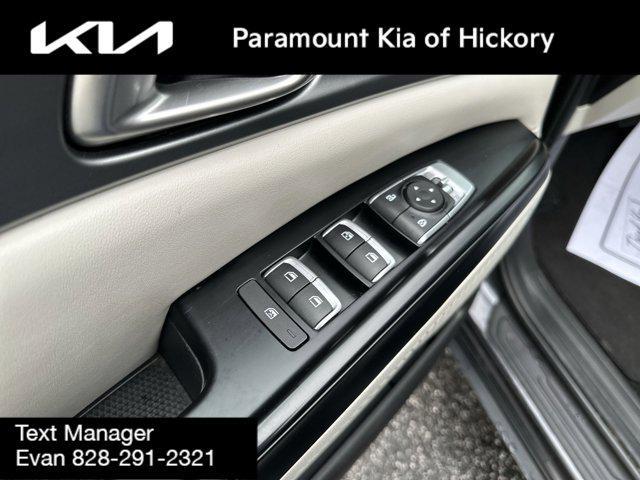 used 2024 Kia Carnival car, priced at $33,976