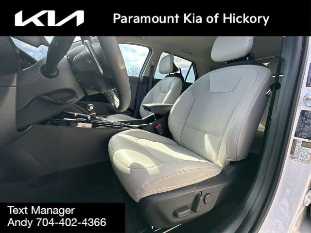 new 2025 Kia Niro car, priced at $34,035